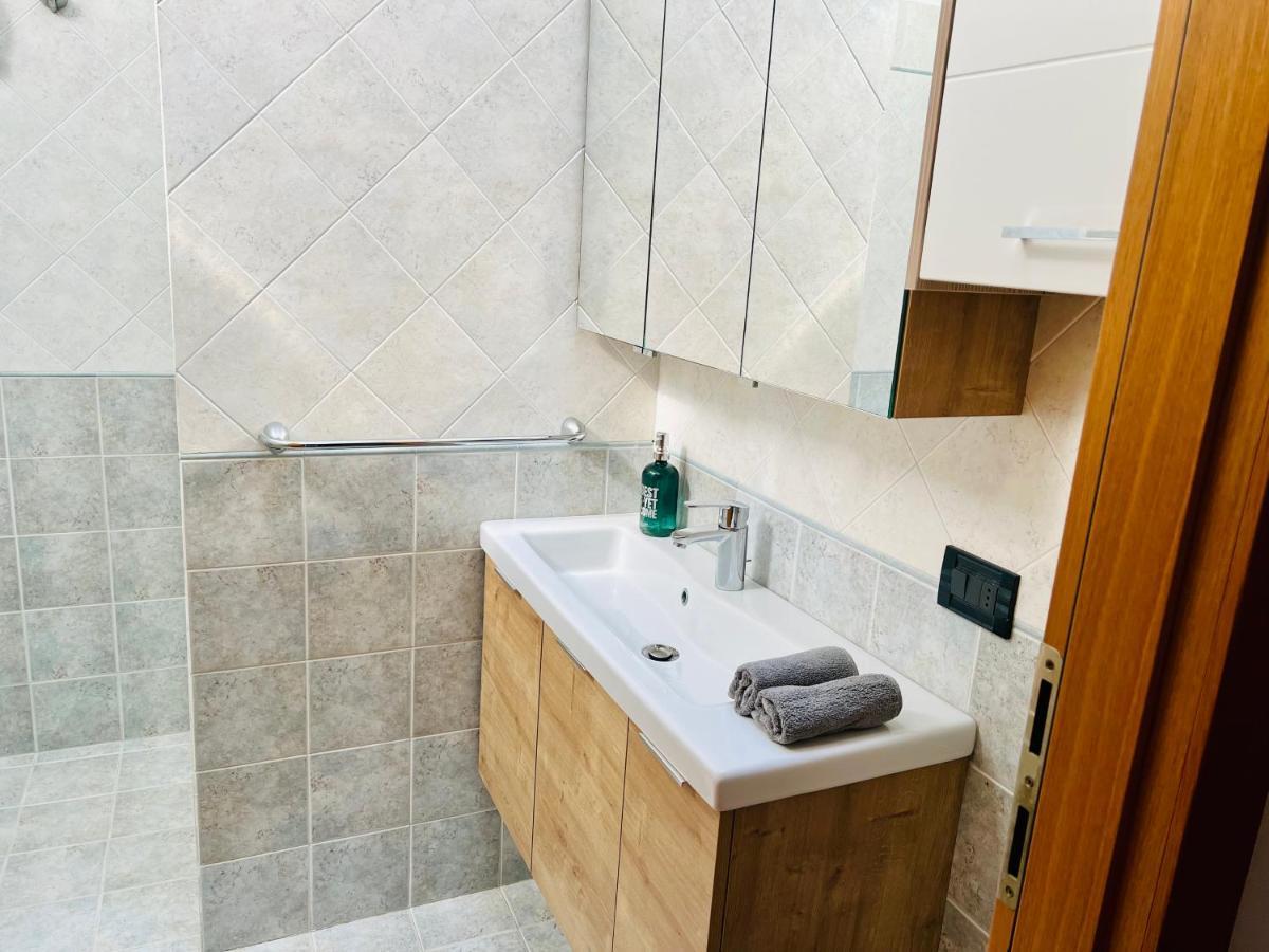 Suite And Pool Castion Veronese Luaran gambar
